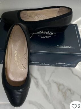 Johansen Vintage Black Leather Women's Ballet Flats - Cushioned Slip-On